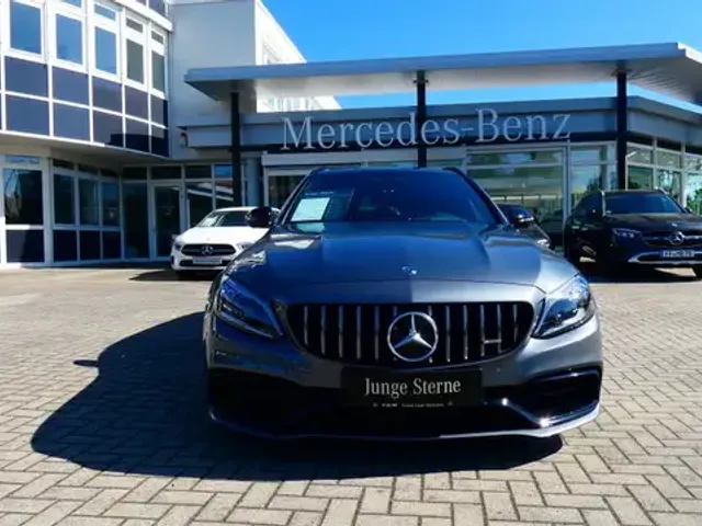 Mercedes-Benz C 63 AMG