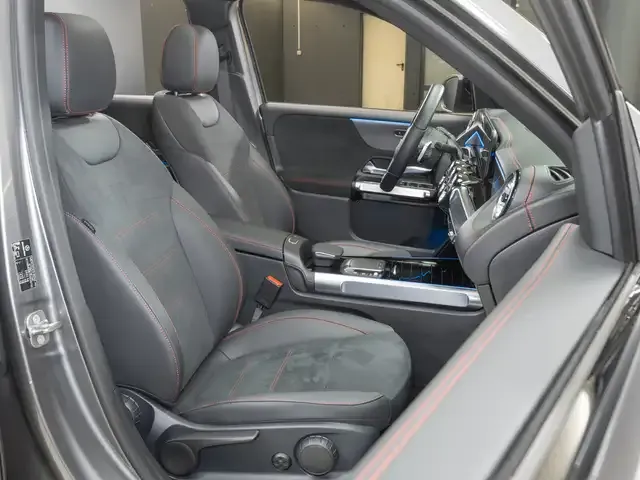Mercedes-Benz EQB 250