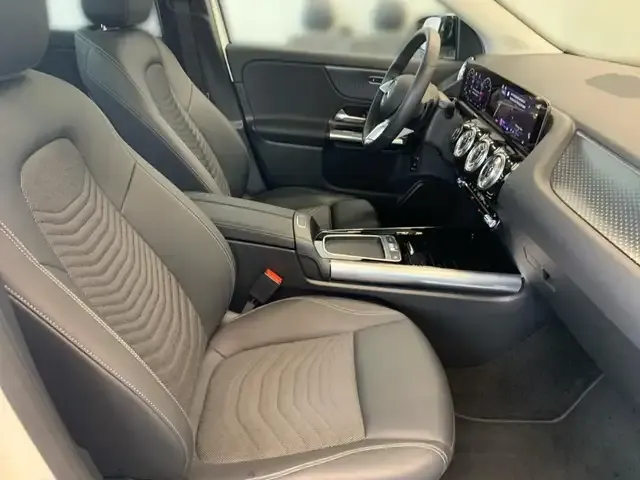 Mercedes-Benz GLA 180