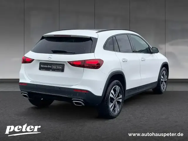 Mercedes-Benz GLA 180