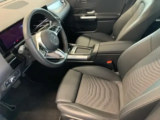 Mercedes-Benz GLA 180