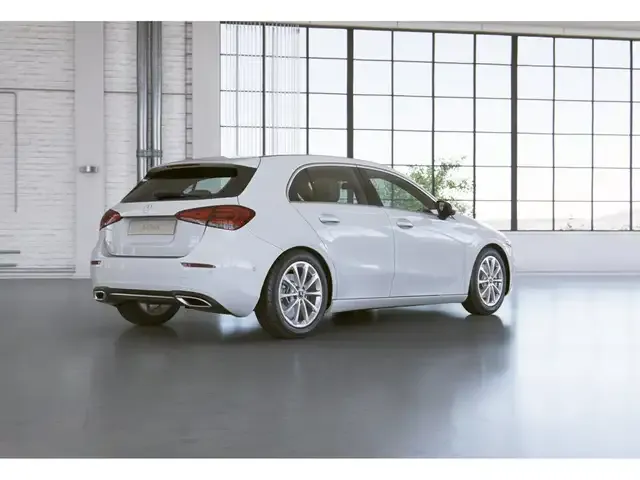 Mercedes-Benz A 220