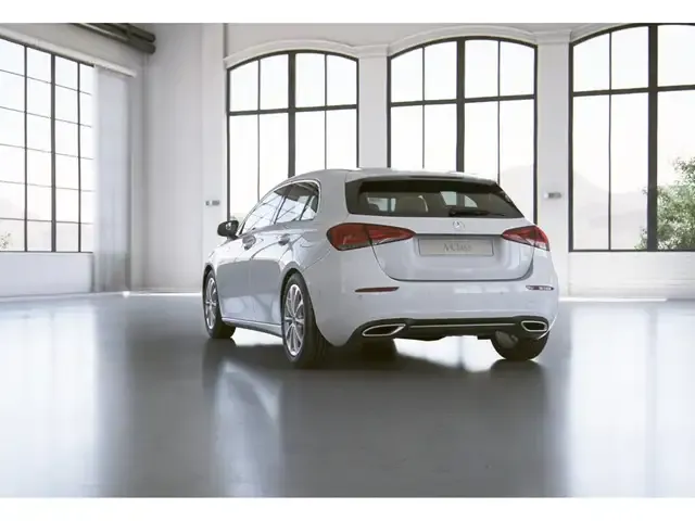 Mercedes-Benz A 220