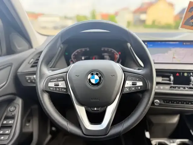BMW 120