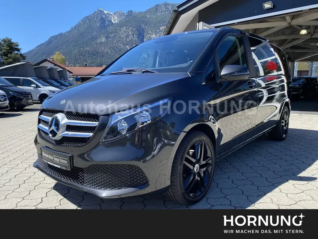 Mercedes-Benz V 220