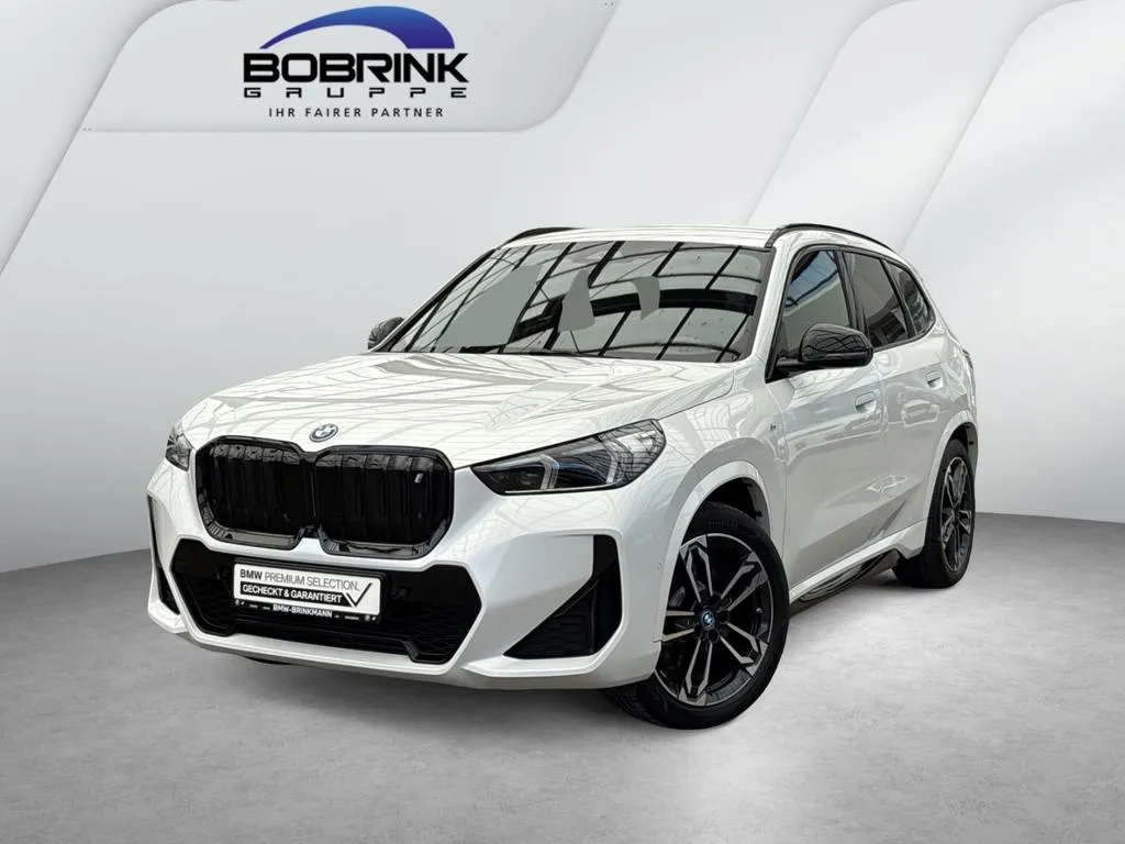 BMW iX1