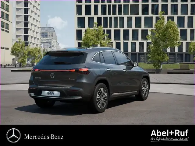 Mercedes-Benz EQA 300
