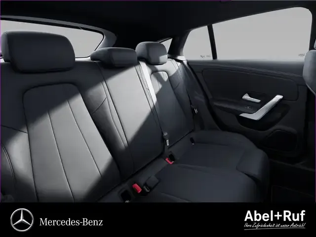 Mercedes-Benz CLA 180