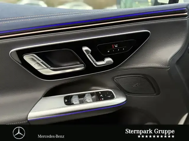 Mercedes-Benz EQE 300