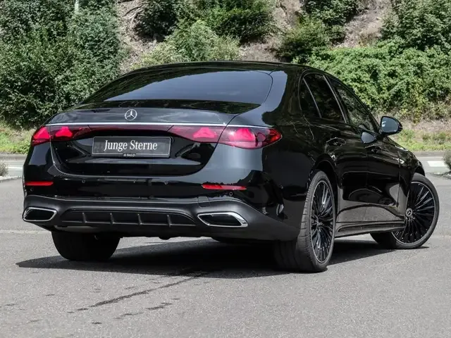 Mercedes-Benz E 200