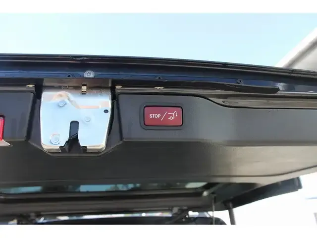 Mercedes-Benz V 220