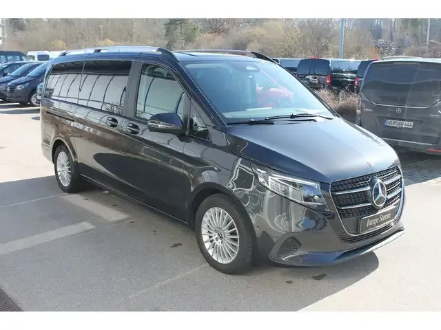 Mercedes-Benz V 220