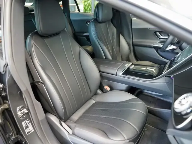 Mercedes-Benz EQE 300