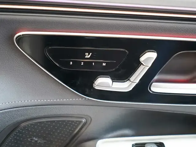 Mercedes-Benz EQE 300