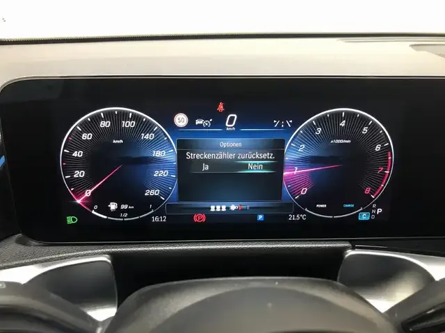 Mercedes-Benz GLB 220