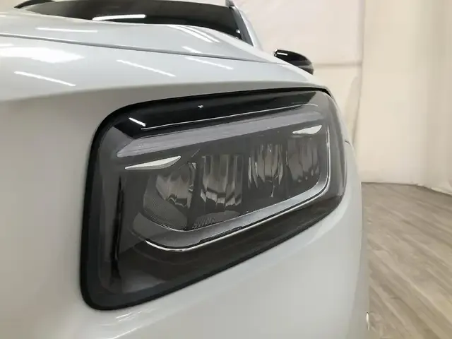 Mercedes-Benz GLB 220