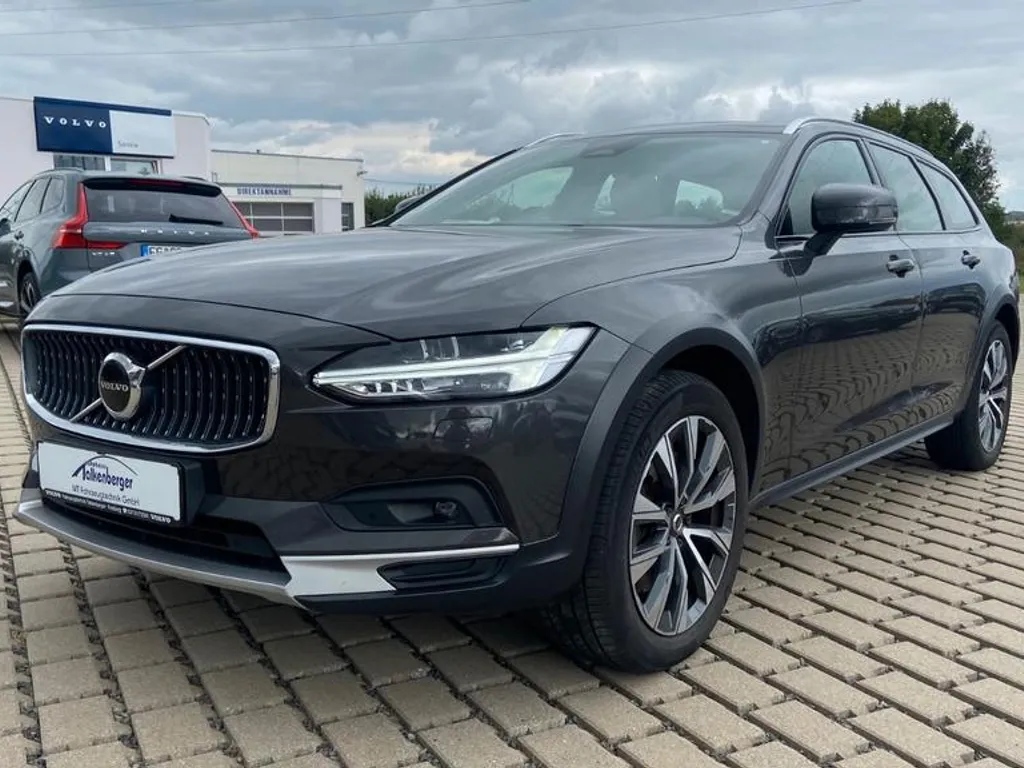 Volvo V90 Cross Country