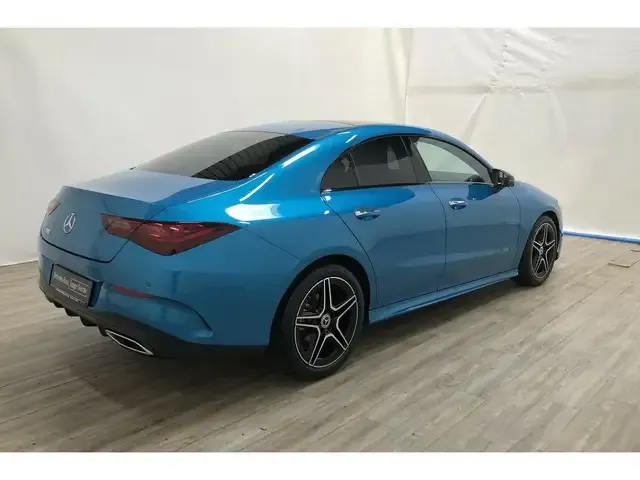 Mercedes-Benz CLA 180