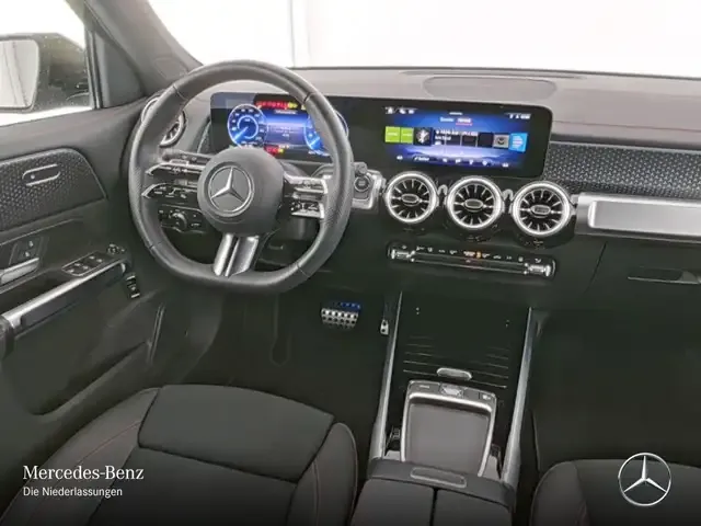 Mercedes-Benz EQB 300