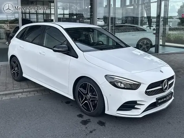 Mercedes-Benz B 180