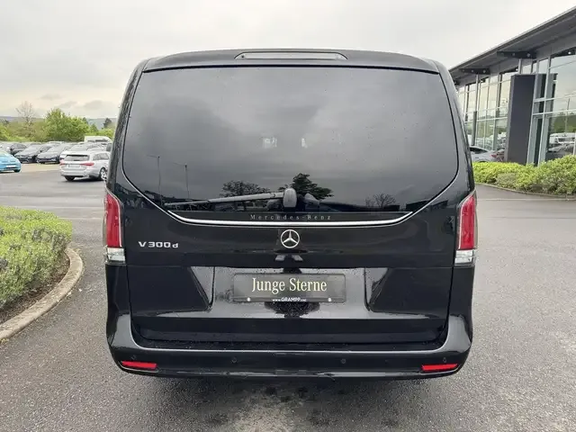 Mercedes-Benz V 300