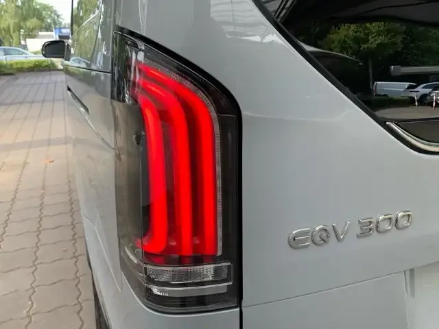 Mercedes-Benz EQV 300