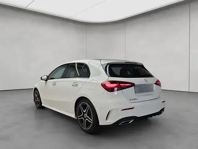 Mercedes-Benz A 200