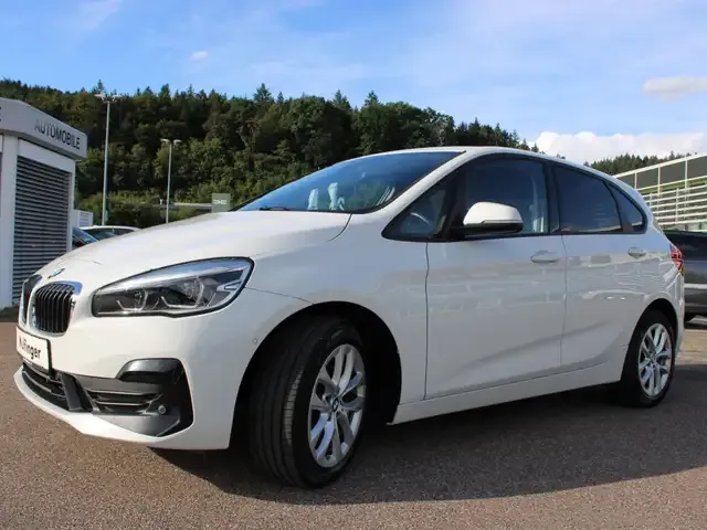 BMW 218
