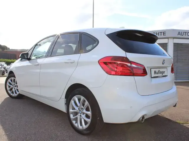 BMW 218