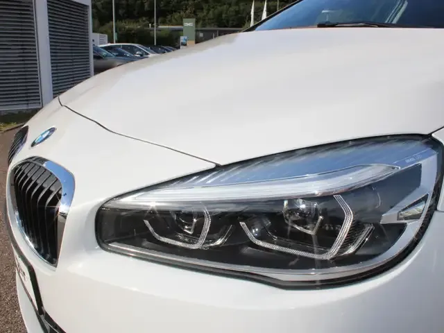 BMW 218