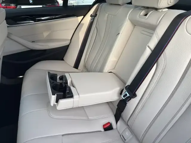 BMW 545