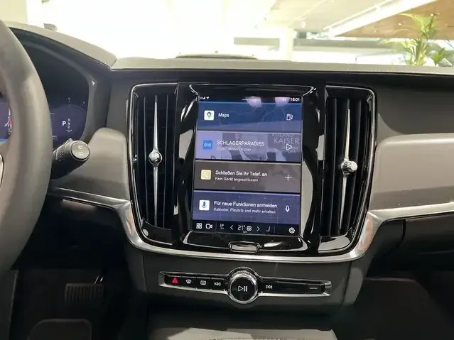 Volvo V90 Cross Country