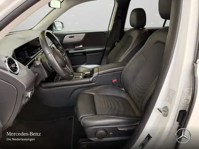 Mercedes-Benz GLB 180