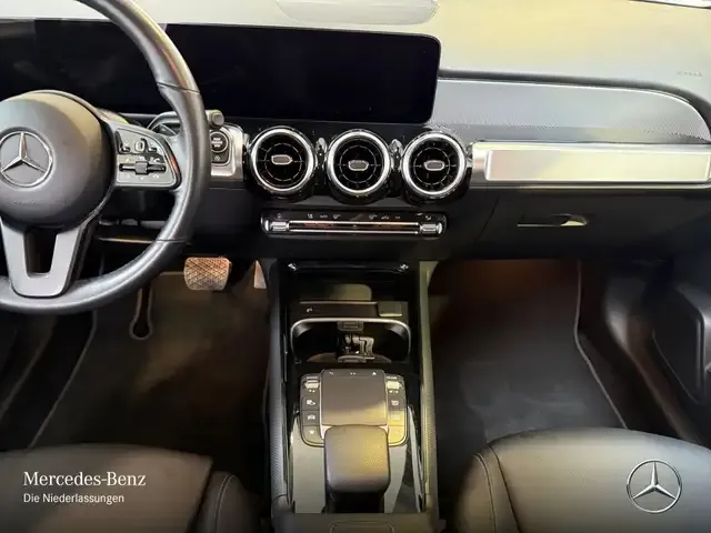 Mercedes-Benz GLB 180
