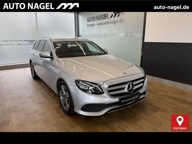 Mercedes-Benz E 220