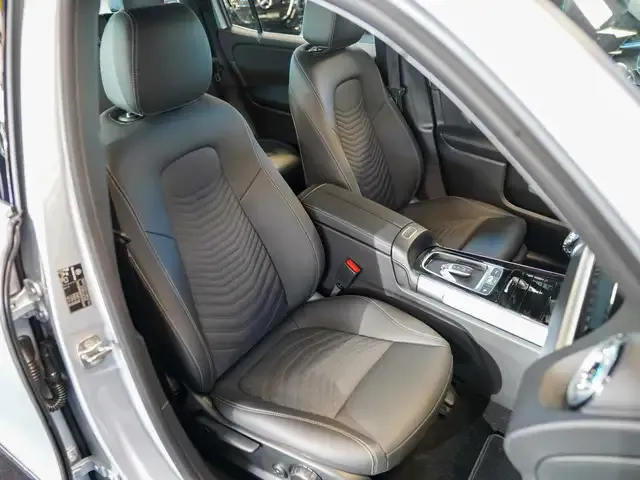 Mercedes-Benz EQB 300