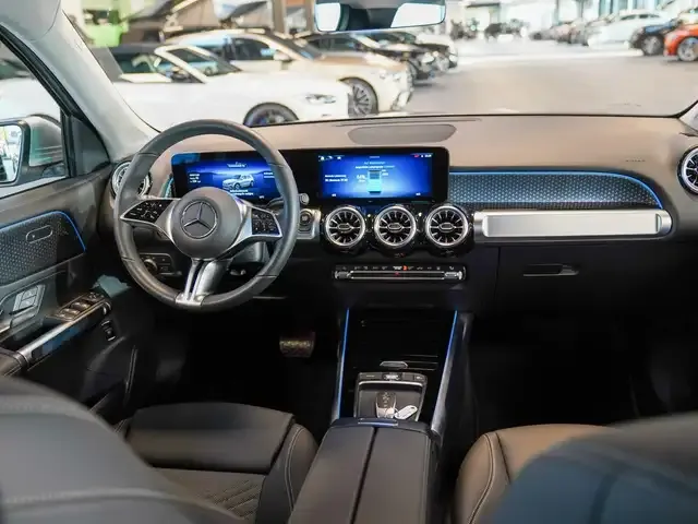 Mercedes-Benz EQB 300