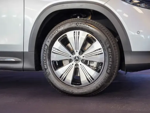 Mercedes-Benz EQB 300