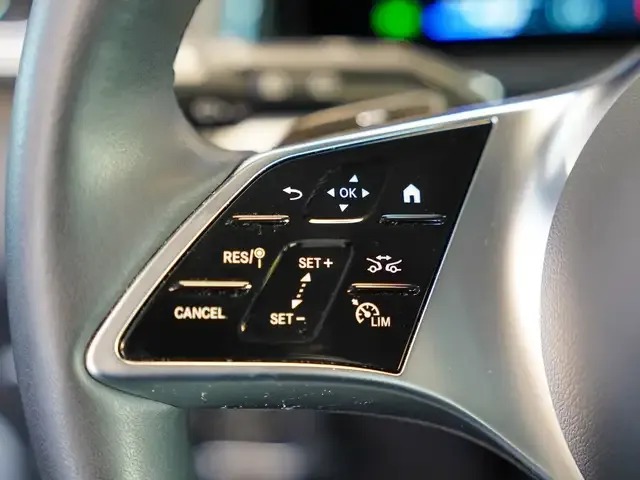 Mercedes-Benz EQB 300