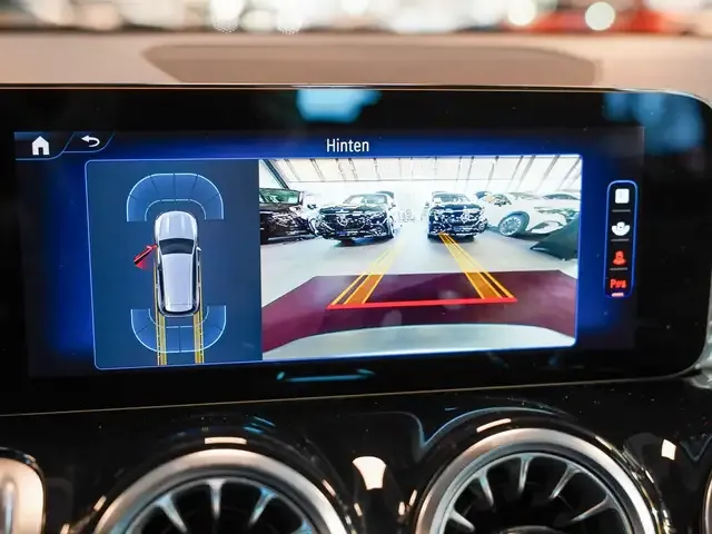 Mercedes-Benz EQB 300