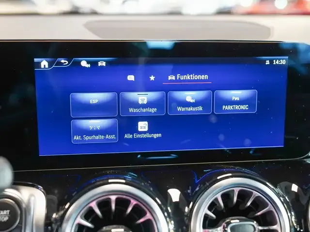 Mercedes-Benz EQB 300