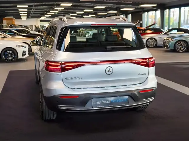 Mercedes-Benz EQB 300