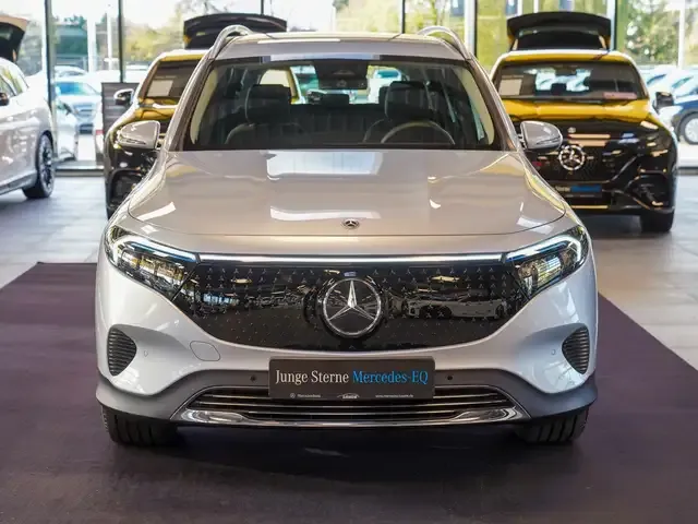 Mercedes-Benz EQB 300