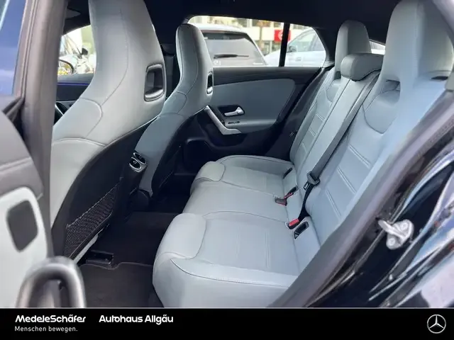 Mercedes-Benz CLA 220