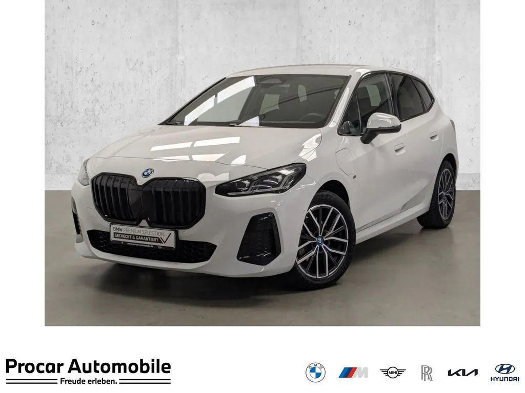 BMW 225