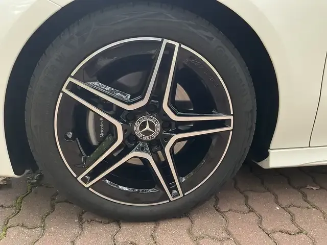 Mercedes-Benz CLA 180