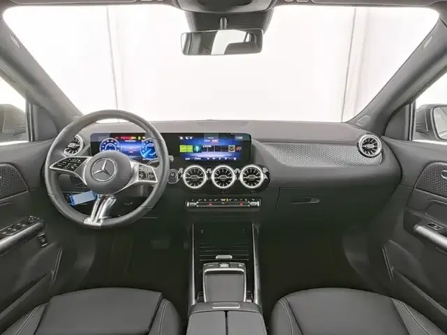 Mercedes-Benz EQA 300