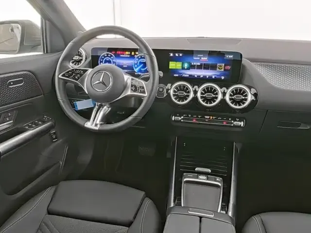 Mercedes-Benz EQA 300