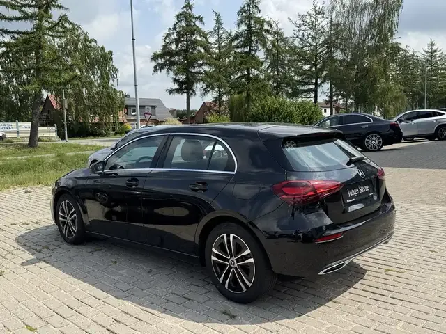Mercedes-Benz A 180