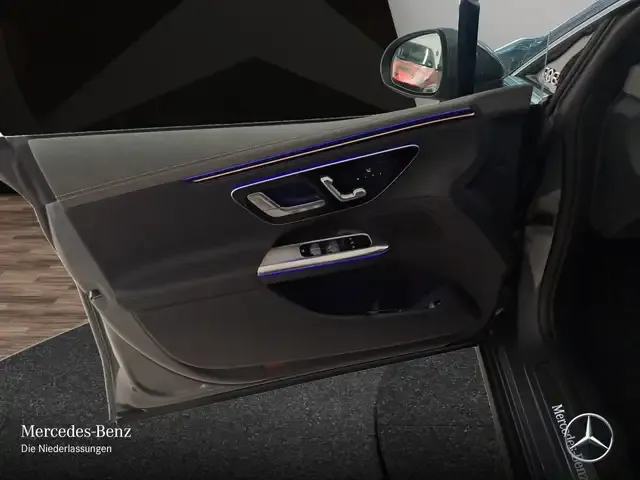 Mercedes-Benz EQE 350